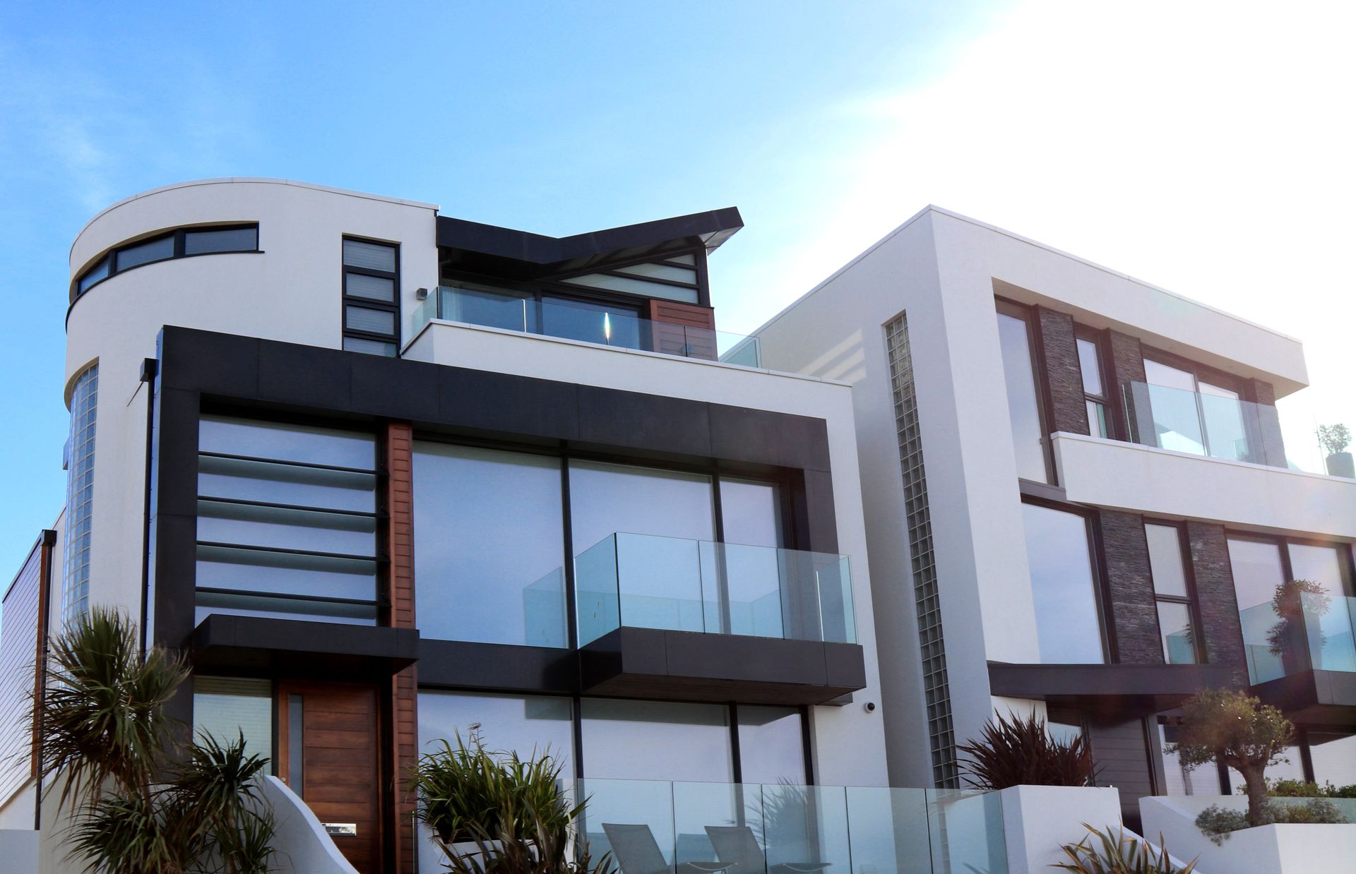 Sustainable development with integrated green spaces and efficient design